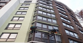 Установка крыши на балкон Севастополь цена от 1047 руб. м/2.
